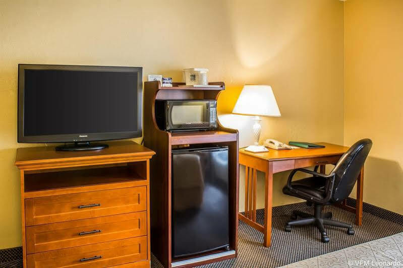 Quality Inn Newton At I-80 Extérieur photo