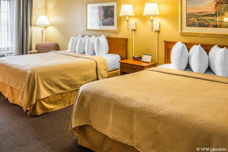 Quality Inn Newton At I-80 Extérieur photo